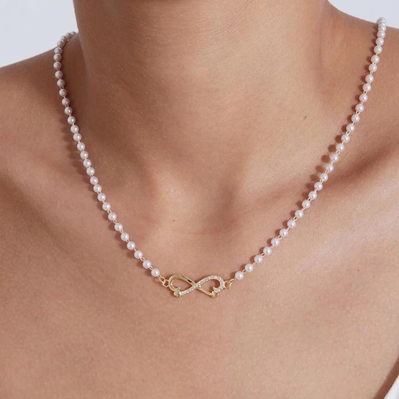 Infinity Necklace - Picture 1 of 3